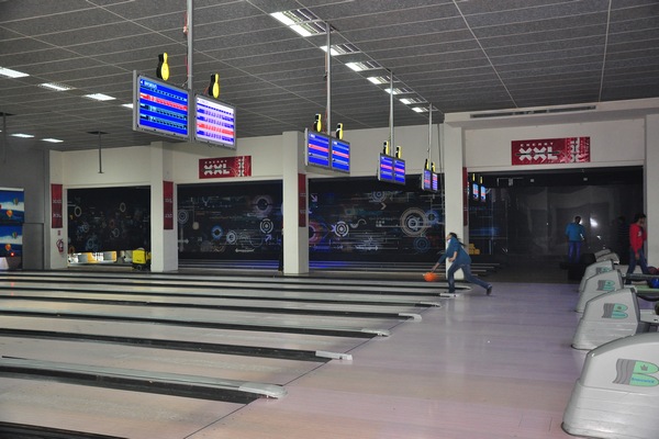 XXL Bowling Competition